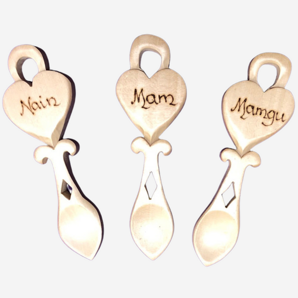 Love Spoon with Mam, Mamgu or Nain