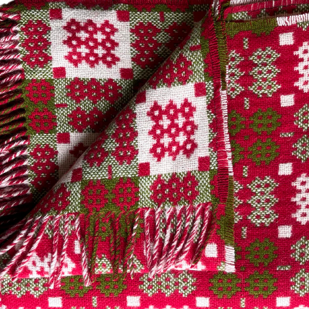 Red, Green and White Welsh Tapestry Throw - Cymru – Cadwyn Cyf