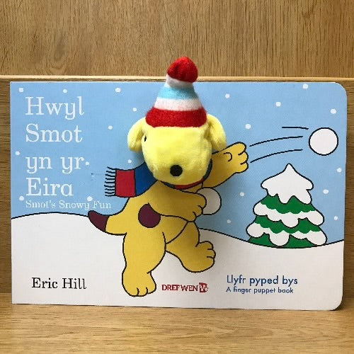 Hwyl Smot yn yr Eira Welsh Spot the Dog Story Book