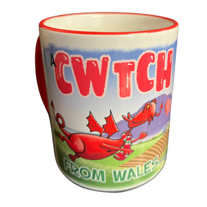  Myg Draig yn hedfan 'A Cwtch From Wales' - Mygbis