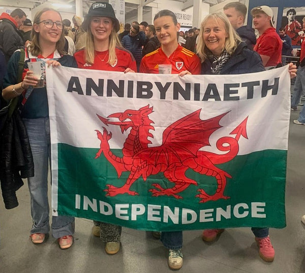 Wales Independence Flag 5' x 3.3' (150cm x 100cm) - Welsh Flags