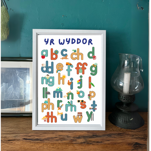 Yr Wyddor (Alphabet) - Printiau Siriol