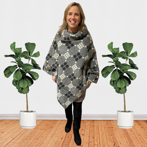 Grey Welsh Tapestry Poncho - Rhydowen