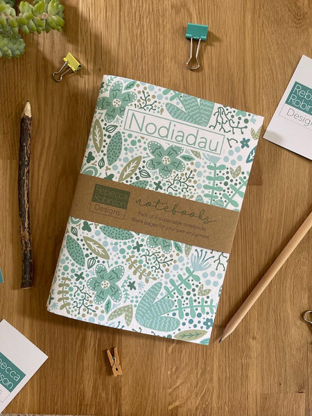 Set o Lyfrau Nodiadau Blodeuog - Set o 3