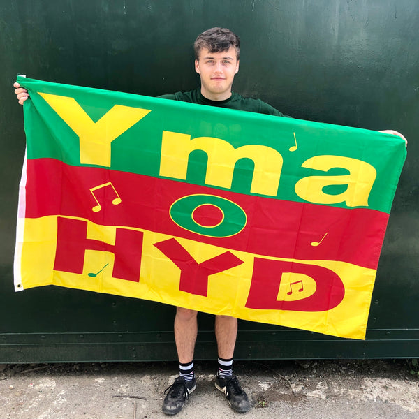 "Yma o Hyd" 5' x 3' - Welsh Flags