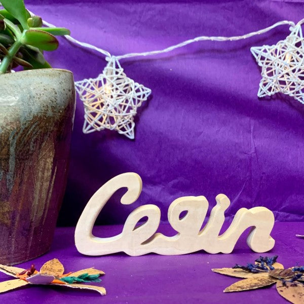 Cegin - Gair mewn Pren